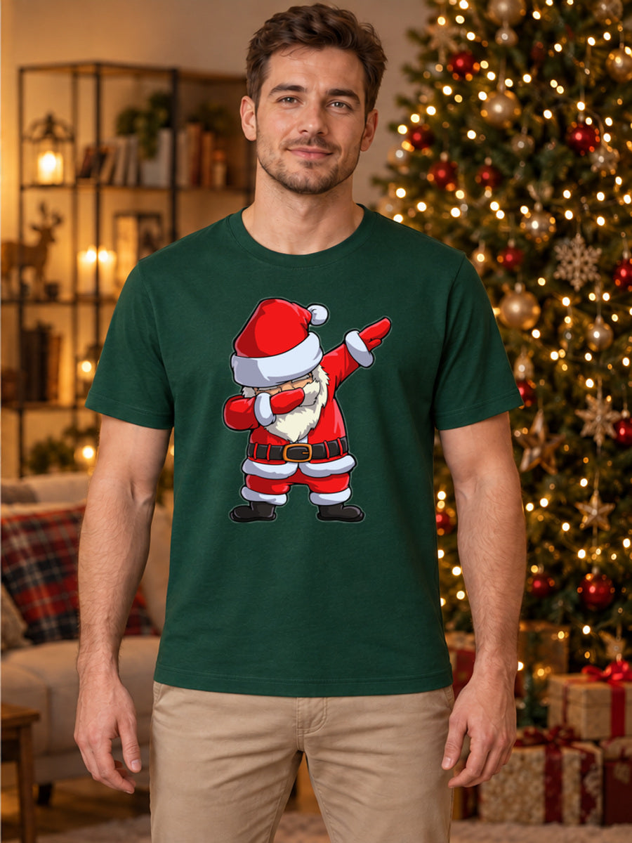 Tricou de Crăciun Santa Dab - Bottle Green - tricou unisex pe model masculin, decor de Crăciun (mockup V3)