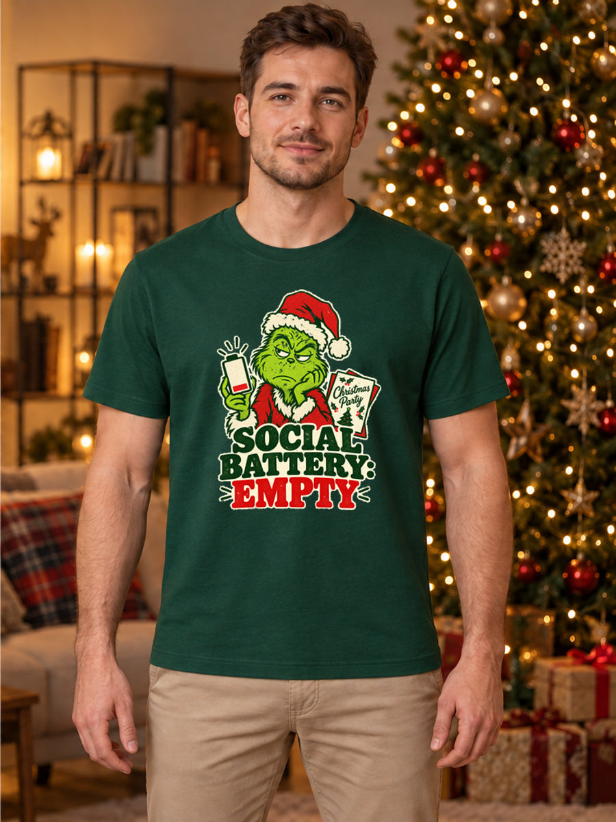 Tricou de Crăciun Grinch Social Battery - Bottle Green - tricou unisex pe model masculin (mockup)