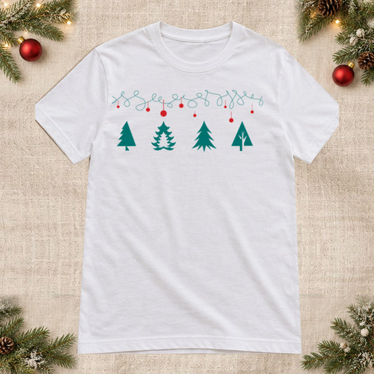 Tricou de Crăciun Ghirlandă cu Brazi - Alb - imagine principală, alb curat fără Heather (mockup)