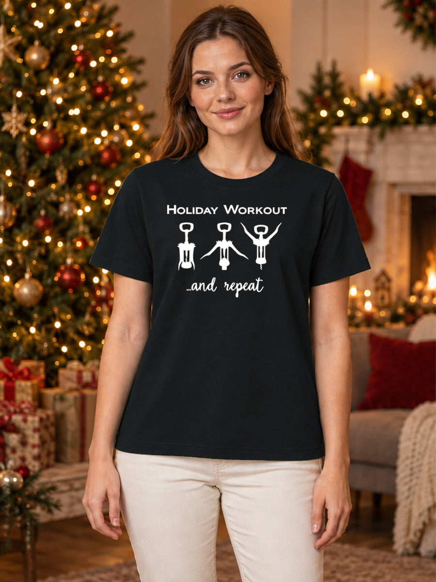 Tricou de Crăciun Holiday Workout - Negru - tricou unisex pe model feminin, decor de Crăciun (mockup V3)