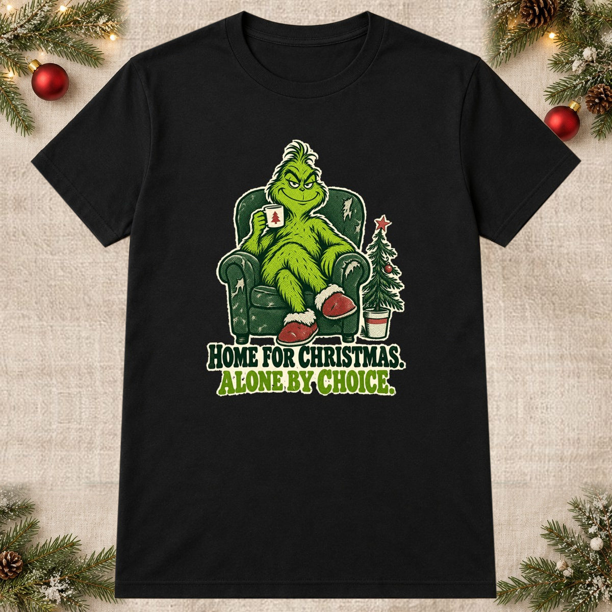 Tricou de Crăciun Grinch Home For Christmas - Negru - imagine principală pătrată (mockup)