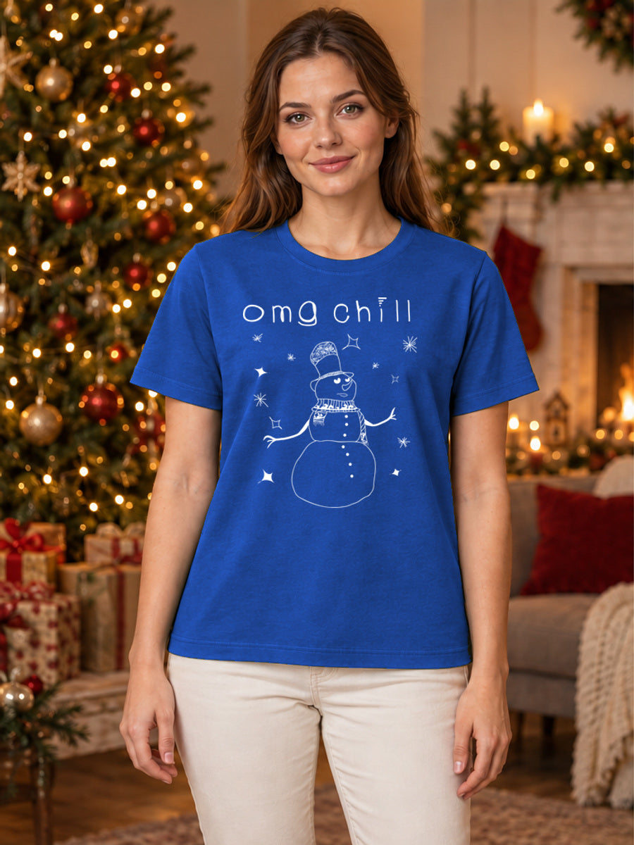 Tricou de Crăciun OMG Chill - Albastru - tricou unisex pe model feminin, decor de Crăciun (mockup V3)