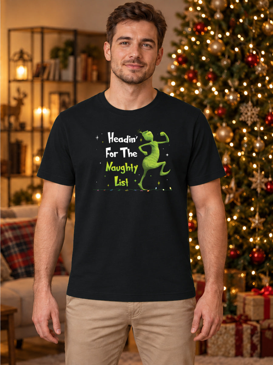 Tricou de Crăciun Naughty List - Negru - tricou unisex pe model masculin, decor de Crăciun (mockup V3)