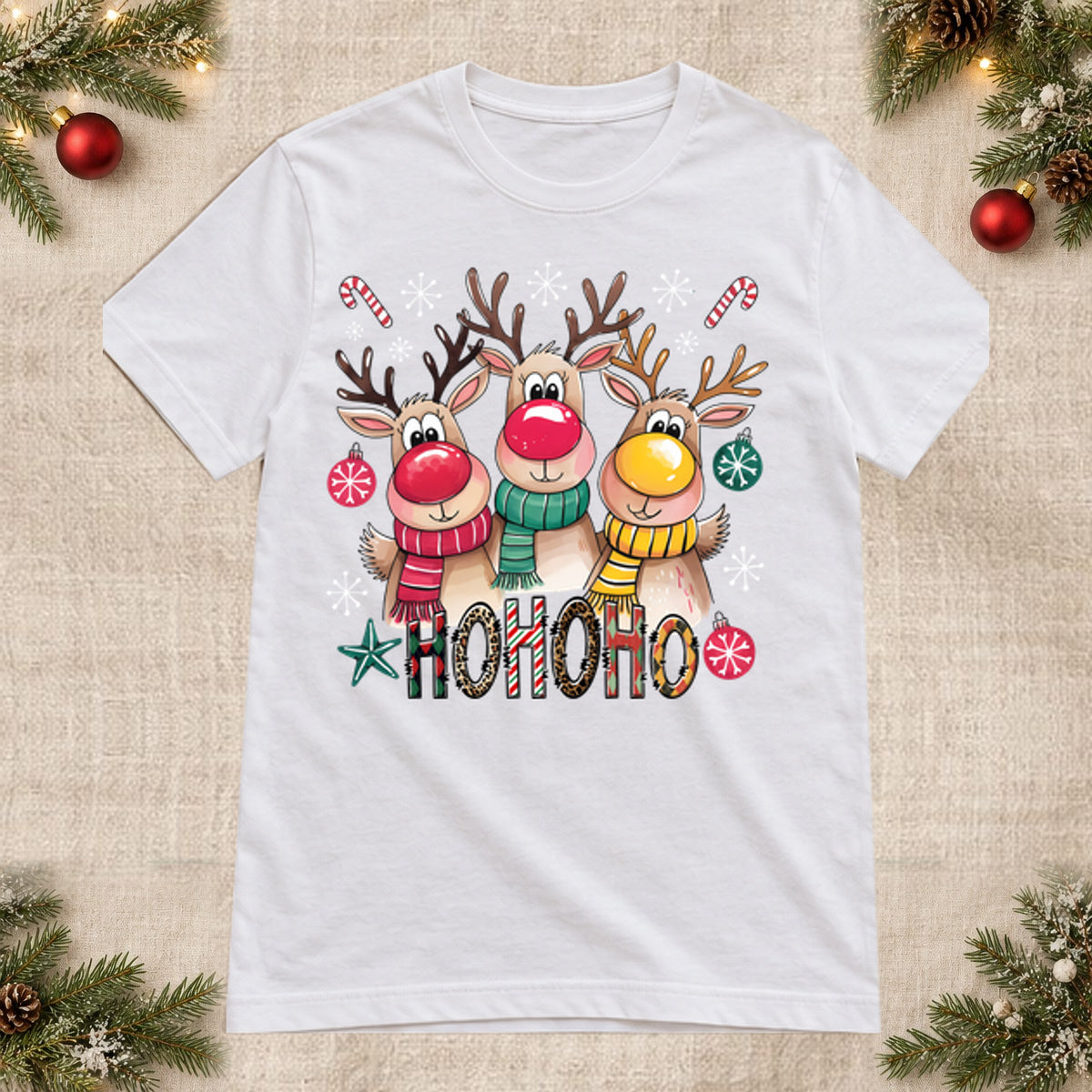 Tricou de Crăciun Ho Ho Deers - Alb - imagine principală pătrată (mockup)