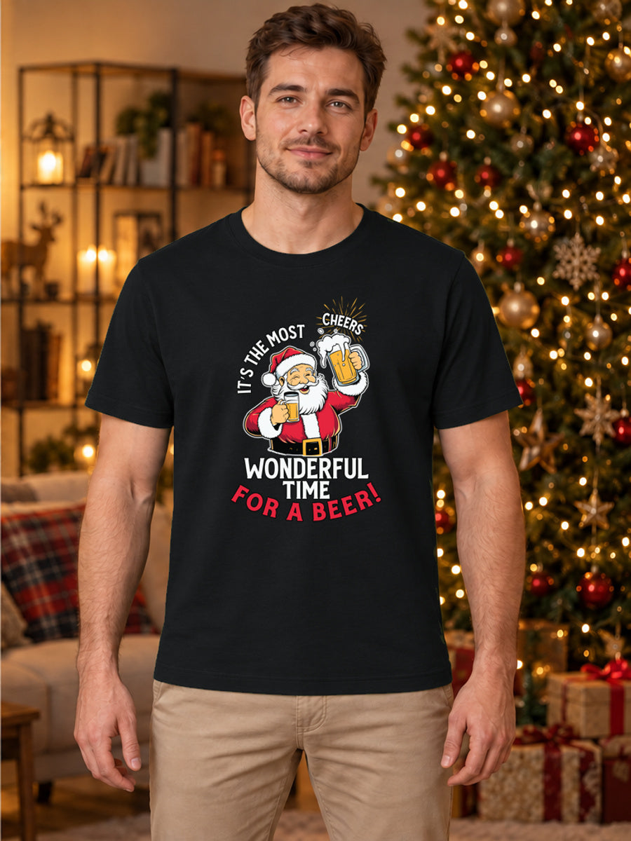 Tricou de Crăciun Wonderful Time - Negru - tricou unisex pe model masculin (mockup)