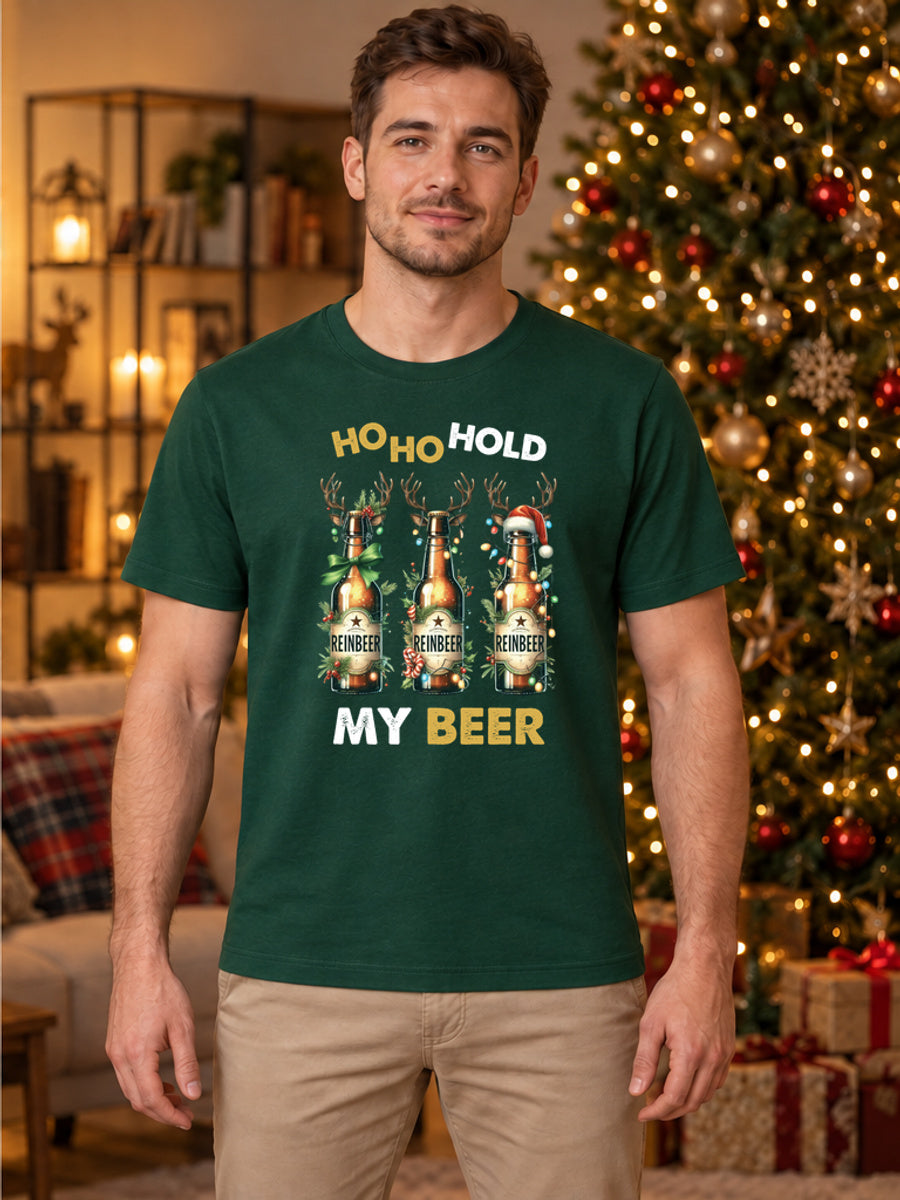 Tricou de Crăciun Ho Ho Beer - Bottle Green - tricou unisex pe model masculin (mockup)