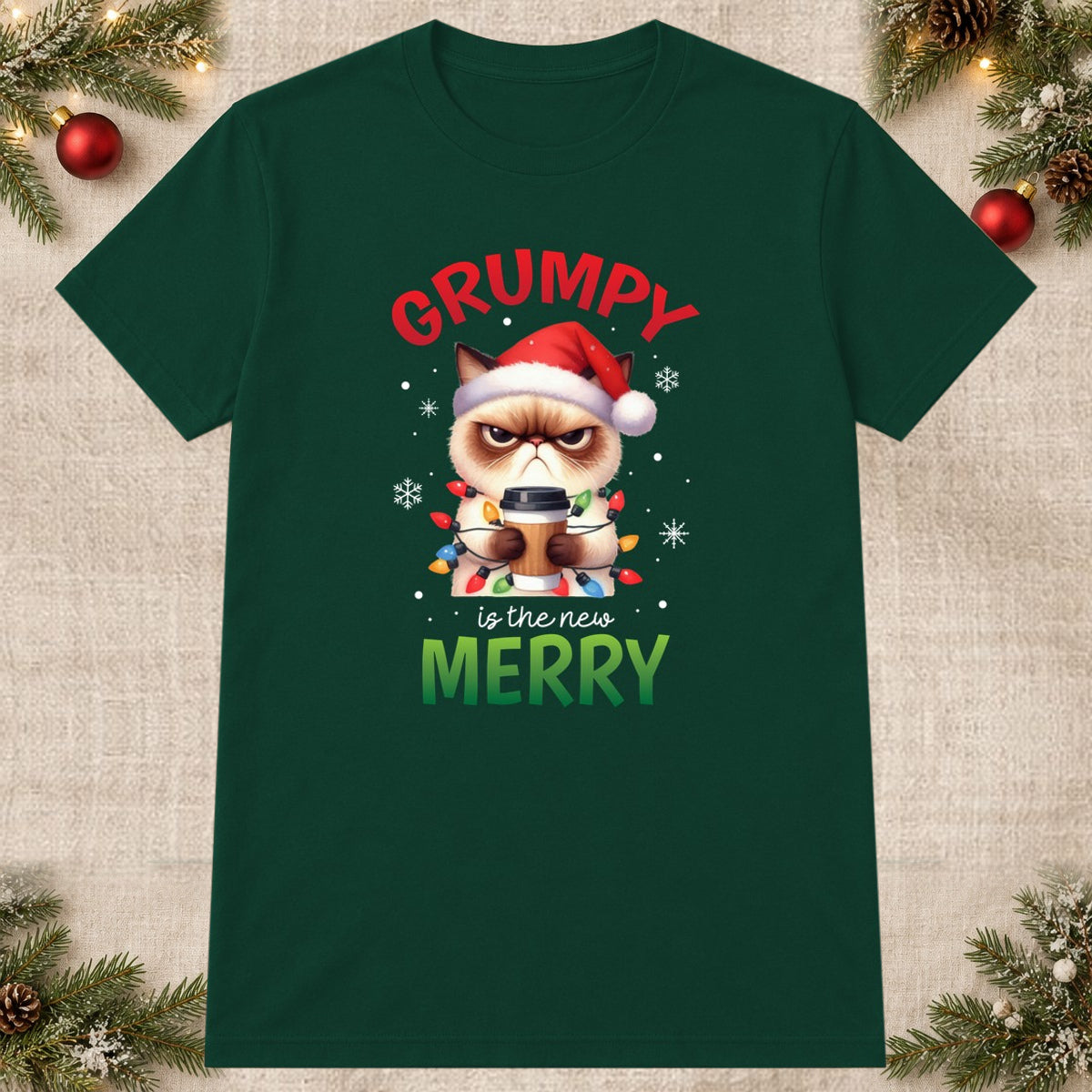 Tricou de Crăciun Merry Grumpy - Bottle Green - imagine principală pătrată (mockup)